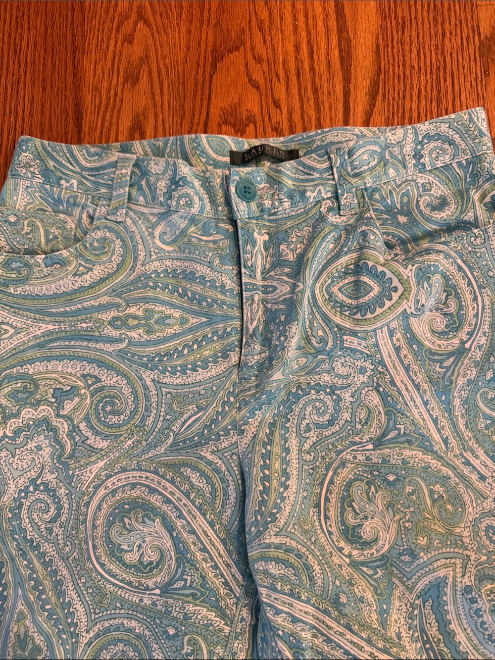Lauren Ralph Lauren Light Blue Paisley Capris - Picture 2 of 7